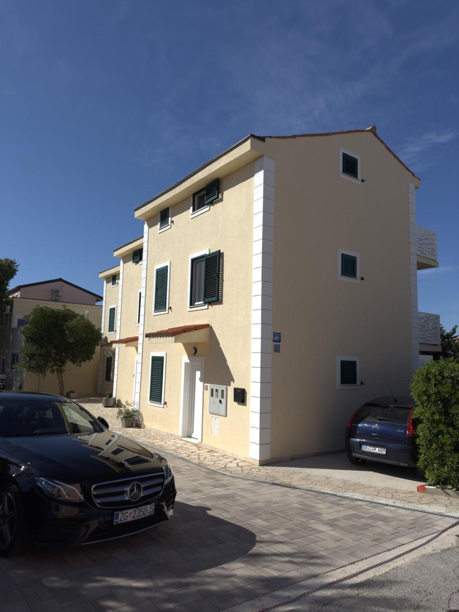 Apartmani Lovren Novalja Exterior foto